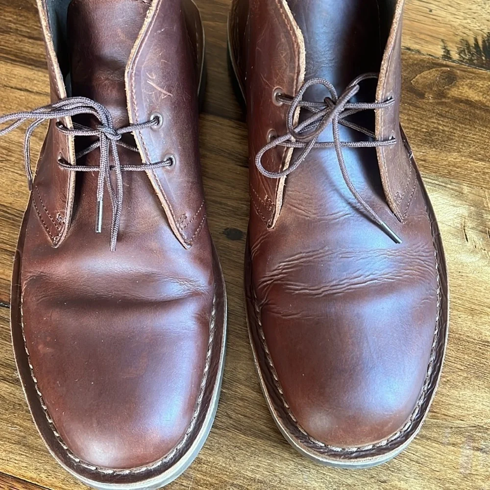 Clark’s Bushacre 2 Boots Lace Up Chukka Boots Brown Oiled Leather 9.5 Like New